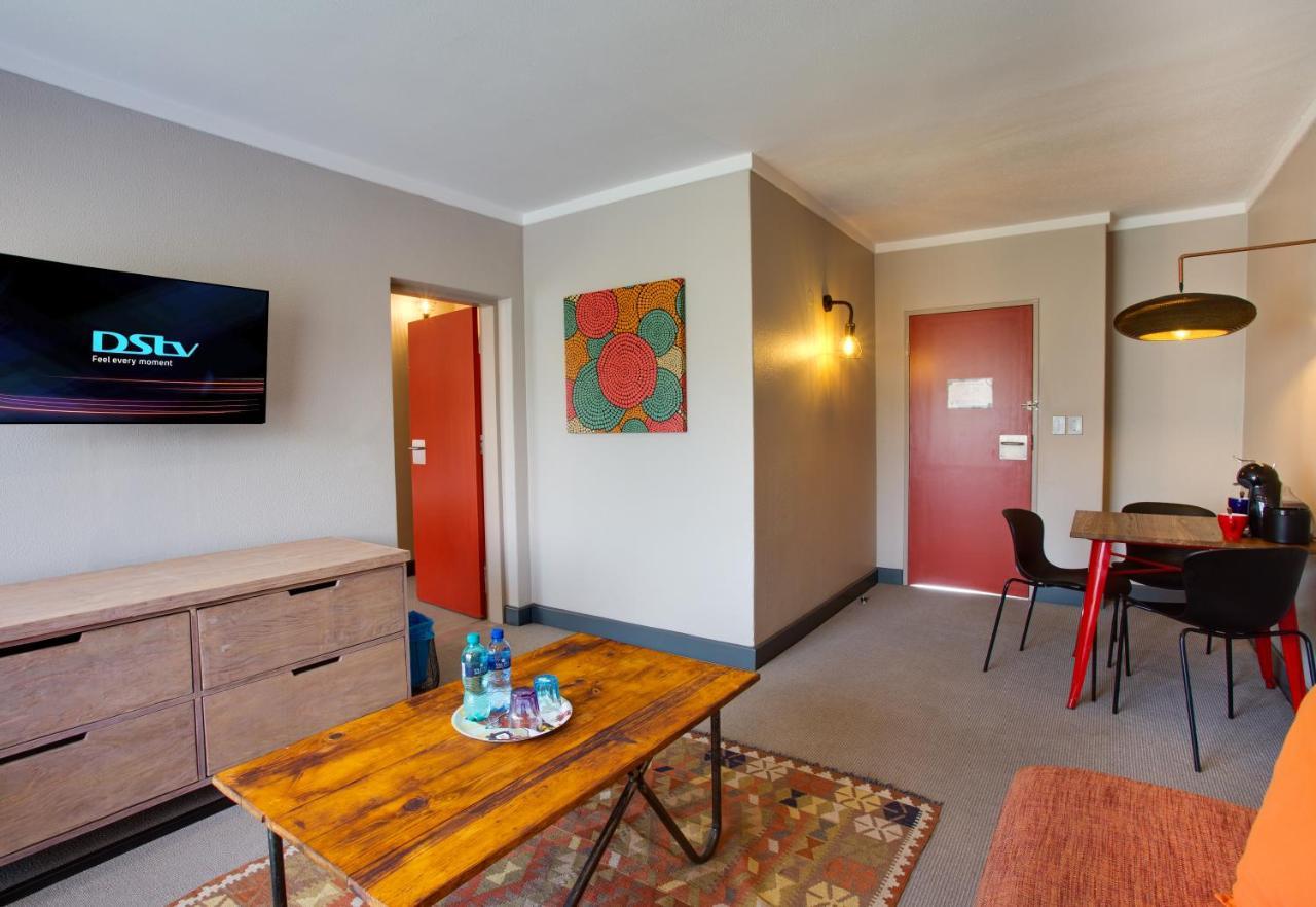 26° South Bush Boho Hotel Muldersdrift Exterior photo