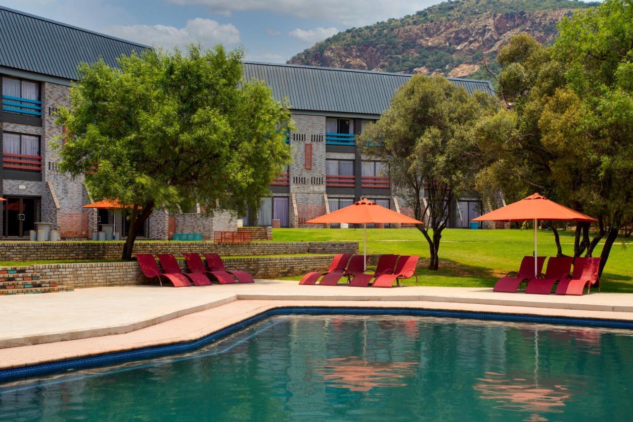 26° South Bush Boho Hotel Muldersdrift Exterior photo